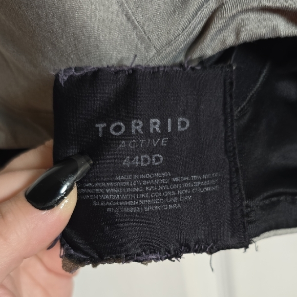 126 Torrid 44DD Gray Black Sports Bra with Green Accents Callouts Spot & Wear - Picture 3 of 7